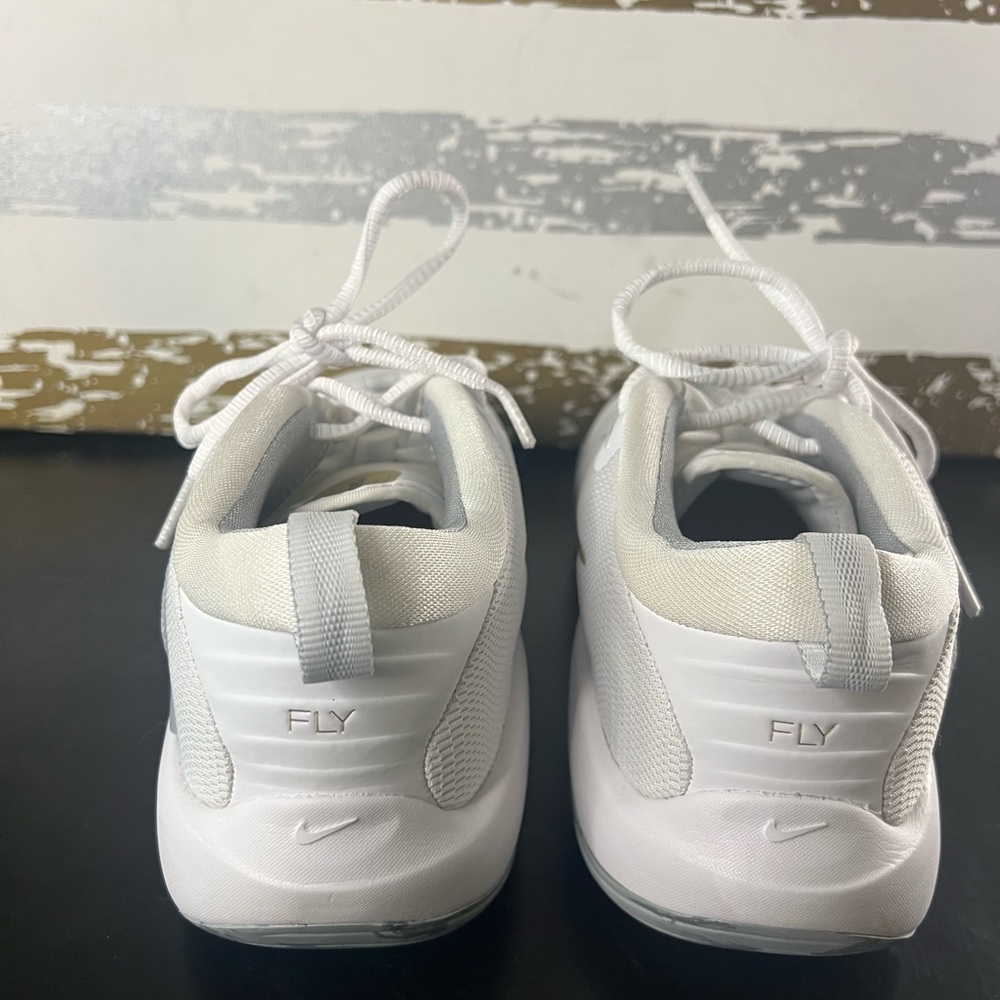 Nike Isofly - Picture 3 of 8